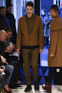 Chalayan FALL 2018 MENSWEAR London коллекция Chalayan осень 2018 мужская неделя моды в Лондоне Mainstyles